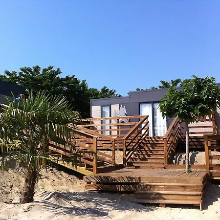 פארק נופש Le Village De