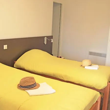 פארק נופש Le Village De 3*