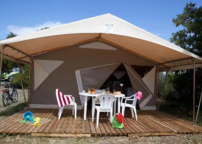 منتزه العطل Le Village De 3*